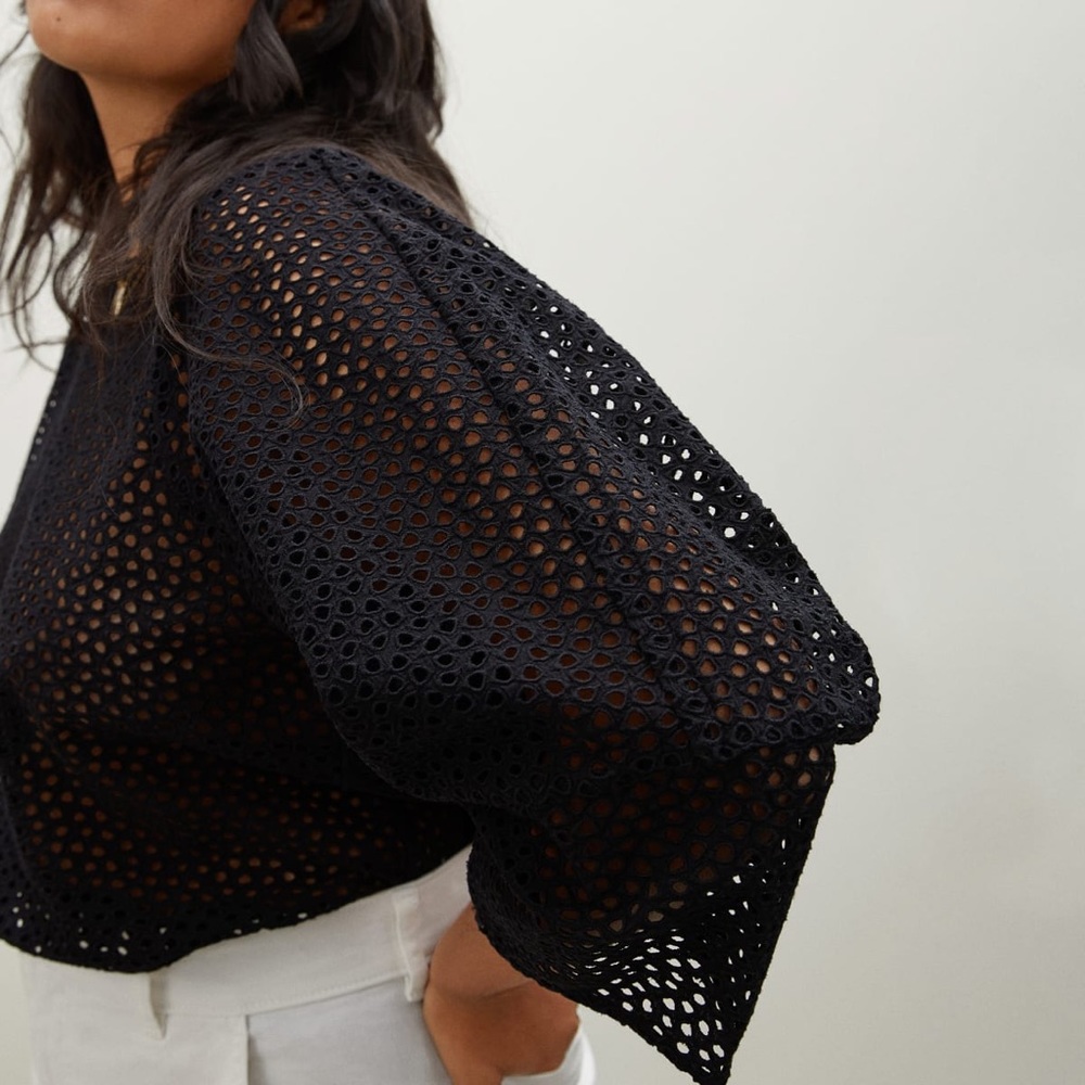 Everlane eyelet lantern top